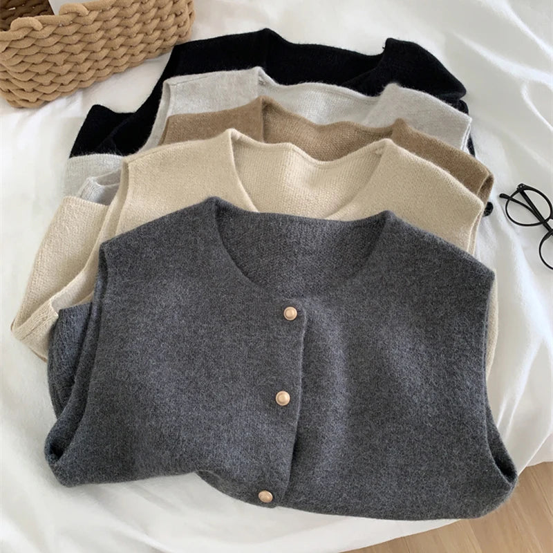 Fashion New Winter Elegant Knitted Sleeveless Women Cardigan 2024